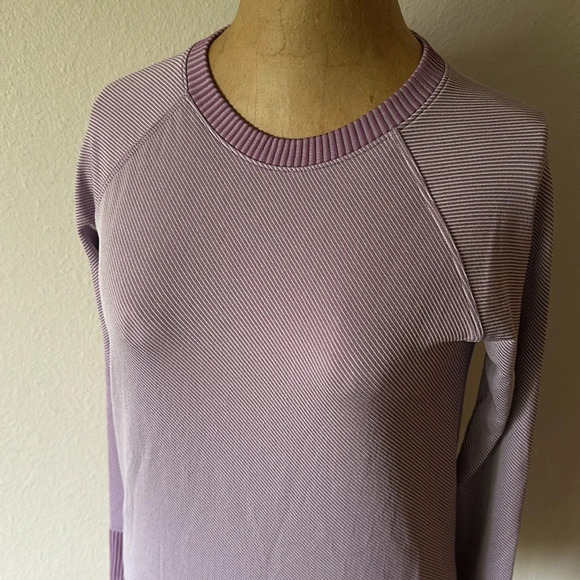 Lululemon 6 Rest Less Pullover in Diagonal Rib Lavender Dew great pre owned cond - Picture 6 of 7